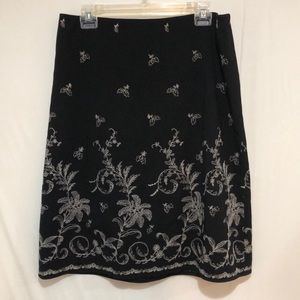 Ann Taylor Embroidered Black Skirt Lined size 12